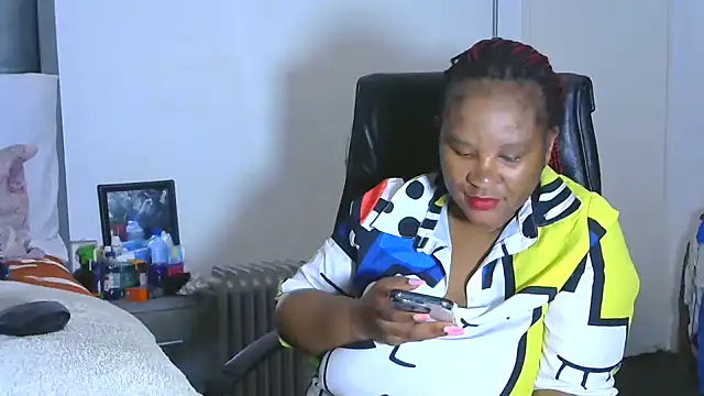 Bootyliciousbbw12 online show from 02-01-25, 06:19