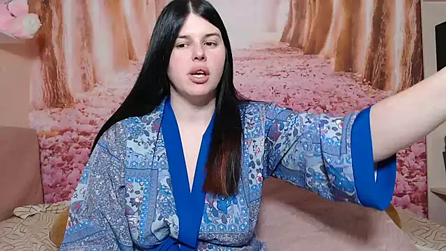 Snapshot of Annatrybebetter chatting on 11-14-25, 08:40 Annatrybebetter online show from 11-14-25, 08:40