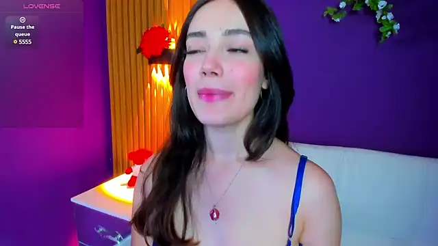 Kate Amaretto  online show from 03-11-25, 09:48