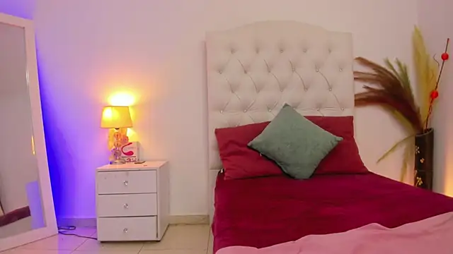 Snapshot of missionix chatting on 11-28-25, 12:13 missionix online show from 11-28-25, 12:13