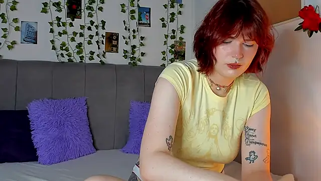 Snapshot of miss_Lizzy chatting on 08-03-26, 01:15 miss Lizzy online show from 08-03-26, 01:15