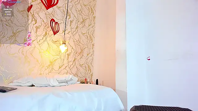 BRITANY WELLS  online show from 04-28-26, 12:21