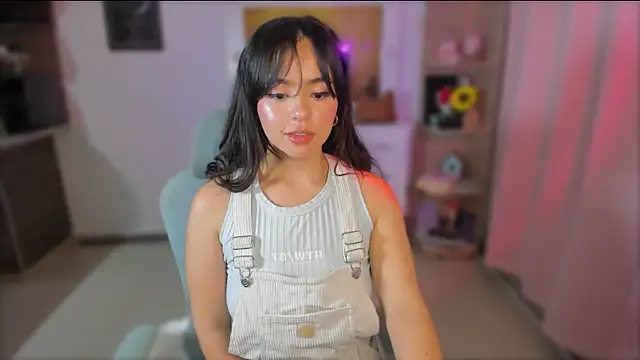 Snapshot of Olivia_xd_ chatting on 01-08-25, 06:52 Olivia xd online show from 01-08-25, 06:52