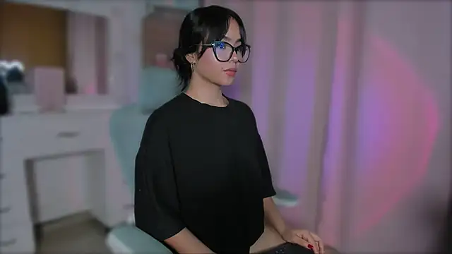 Snapshot of Olivia_xd_ chatting on 01-10-25, 09:44 Olivia xd online show from 01-10-25, 09:44