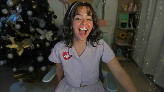 Snapshot of Olivia_xd_ chatting on 11-23-25, 05:40 Olivia xd online show from 11-23-25, 05:40