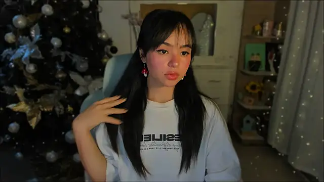 Snapshot of Olivia_xd_ chatting on 11-30-25, 09:24 Olivia xd online show from 11-30-25, 09:24