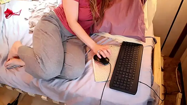 xxpixeyxx online show from 09-30-25, 04:23