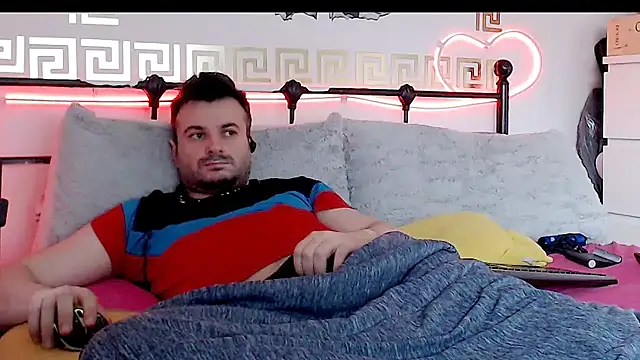 Snapshot of erotico69xxx chatting on 09-16-25, 12:17 erotico69xxx online show from 09-16-25, 12:17