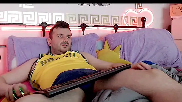 Snapshot of erotico69xxx chatting on 10-08-25, 11:02 erotico69xxx online show from 10-08-25, 11:02