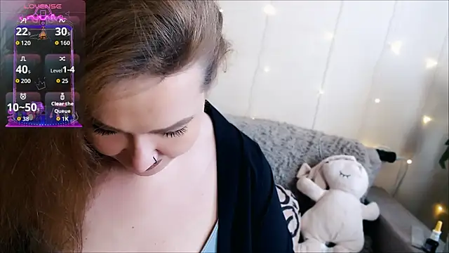 Snapshot of tia_meow chatting on 03-25-26, 01:28 tia meow online show from 03-25-26, 01:28