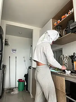 Ameellie online show from 02-18-25, 03:21