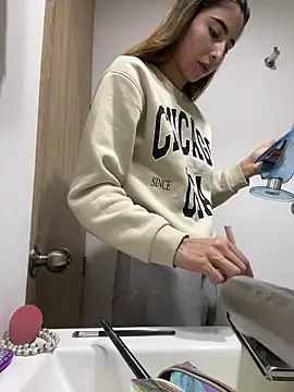 Ameellie online show from 03-22-25, 03:20