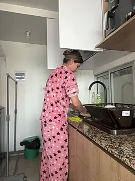 Ameellie online show from 10-10-25, 03:22