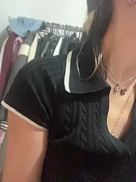 Ameellie online show from 04-18-26, 07:58