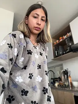 Ameellie online show from 04-23-26, 04:09