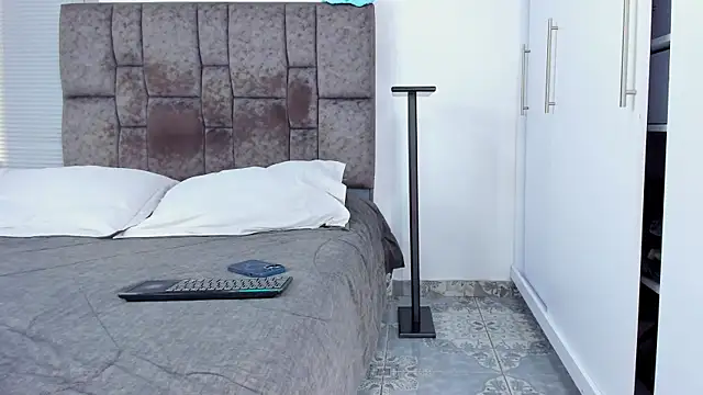 Zack Froone online show from 10-11-25, 04:27