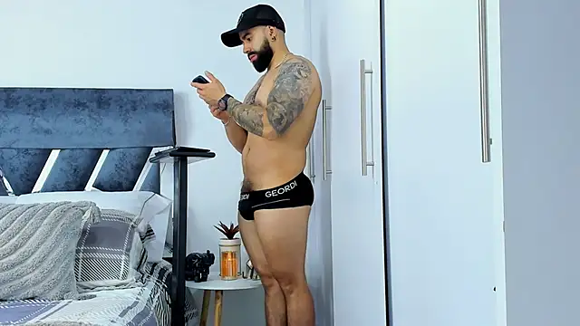 Zack Froone online show from 11-05-25, 01:00