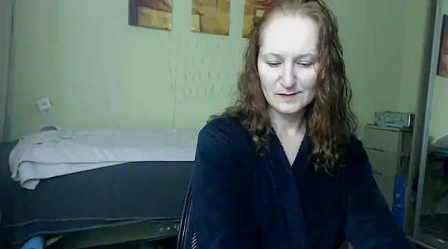 Snapshot of AmellyGrand chatting on 01-17-25, 08:33 AmellyGrand online show from 01-17-25, 08:33