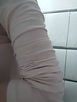 Snapshot of I_AM_NOT_A_SLUT chatting on 03-13-25, 03:44 I AM NOT A SLUT online show from 03-13-25, 03:44