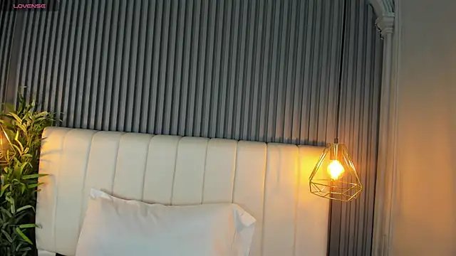 SaraRiley online show from 12-01-25, 10:48