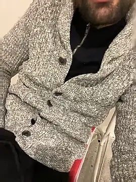 Snapshot of athenphysics chatting on 12-20-24, 04:04 athenphysics online show from 12-20-24, 04:04