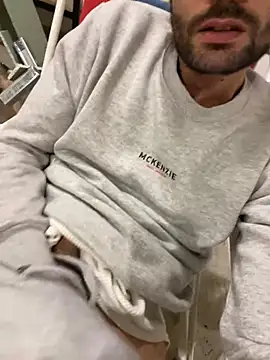 Snapshot of athenphysics chatting on 01-12-25, 08:14 athenphysics online show from 01-12-25, 08:14