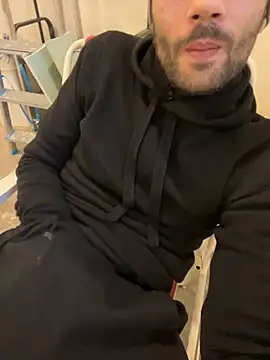 Snapshot of athenphysics chatting on 01-13-25, 03:36 athenphysics online show from 01-13-25, 03:36