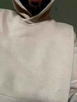 Snapshot of athenphysics chatting on 12-20-25, 10:11 athenphysics online show from 12-20-25, 10:11