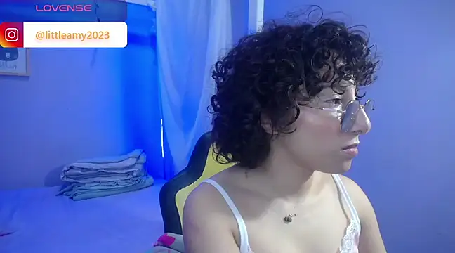 Snapshot of little__amy_ chatting on 12-27-24, 10:37 little amy online show from 12-27-24, 10:37