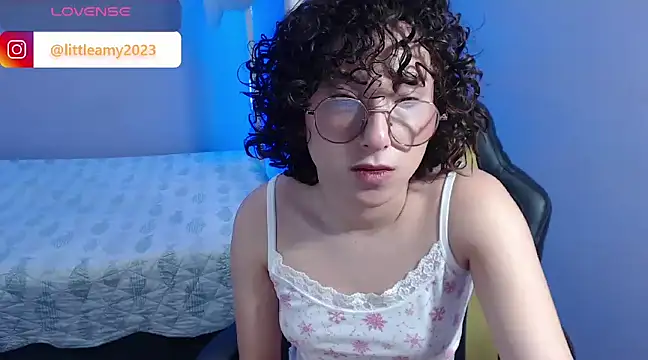 Snapshot of little__amy_ chatting on 01-19-25, 11:10 little amy online show from 01-19-25, 11:10