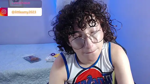 Snapshot of little__amy_ chatting on 01-27-25, 04:11 little amy online show from 01-27-25, 04:11