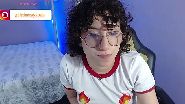 Snapshot of little__amy_ chatting on 02-16-25, 01:58 little amy online show from 02-16-25, 01:58