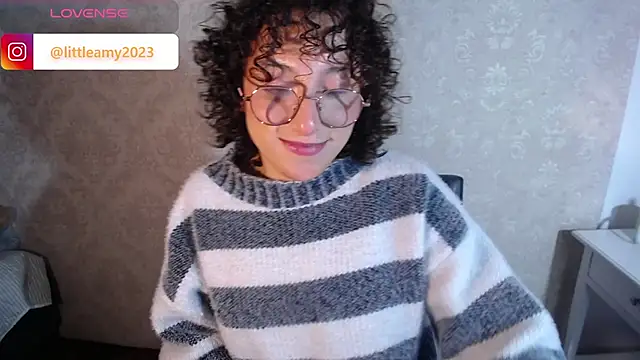 Snapshot of little__amy_ chatting on 03-12-25, 02:09 little amy online show from 03-12-25, 02:09