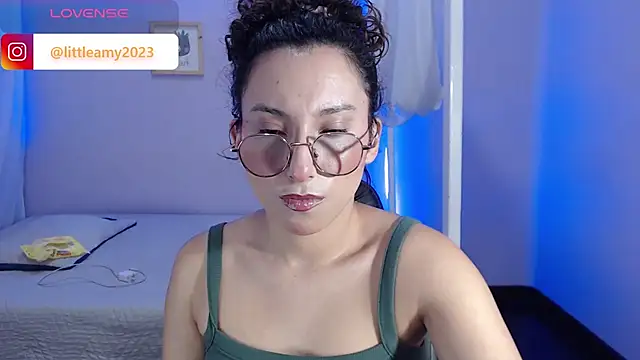 Snapshot of little__amy_ chatting on 03-19-25, 12:26 little amy online show from 03-19-25, 12:26
