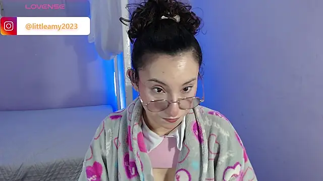 Snapshot of little__amy_ chatting on 03-19-25, 09:48 little amy online show from 03-19-25, 09:48