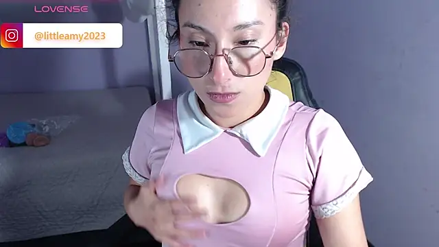 Snapshot of little__amy_ chatting on 03-20-25, 01:46 little amy online show from 03-20-25, 01:46