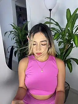 Snapshot of alison_collins chatting on 03-03-26, 07:20 alison collins online show from 03-03-26, 07:20