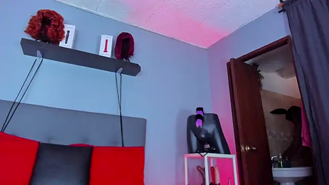 Snapshot of Coco_Kiss chatting on 11-12-25, 07:13 Coco Kiss online show from 11-12-25, 07:13