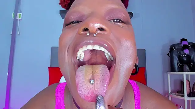 Snapshot of Coco_Kiss chatting on 11-27-25, 07:16 Coco Kiss online show from 11-27-25, 07:16