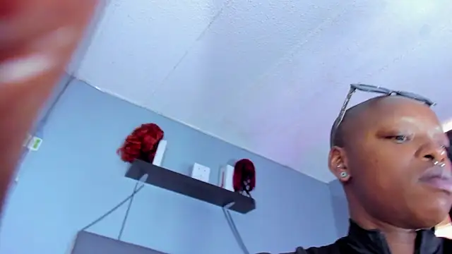 Snapshot of Coco_Kiss chatting on 02-25-26, 07:12 Coco Kiss online show from 02-25-26, 07:12