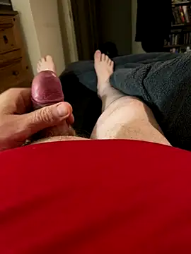 Snapshot of chatting on 12-16-25, 08:47 online show from 12-16-25, 08:47