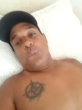 Snapshot of casal7722 chatting on 12-16-24, 01:54 casal7722 online show from 12-16-24, 01:54