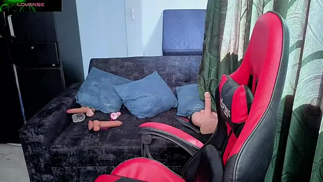 charlotee lovee69 online show from 07-01-26, 07:35