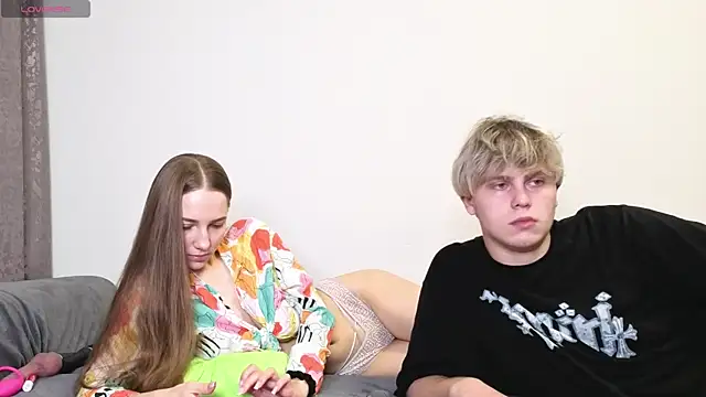 Emily and Ilumi online show from 09-25-25, 10:19