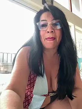 Snapshot of Jadeh_Williams02 chatting on 02-20-26, 02:39 Jadeh Williams02 online show from 02-20-26, 02:39