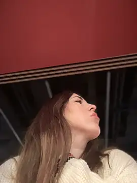 Snapshot of MommmyYummy chatting on 02-09-26, 11:14 MommmyYummy online show from 02-09-26, 11:14