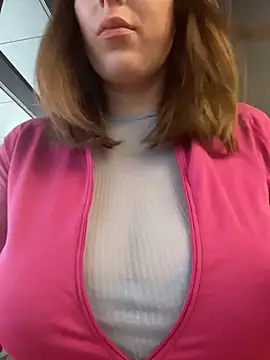 Snapshot of MommmyYummy chatting on 03-04-26, 11:49 MommmyYummy online show from 03-04-26, 11:49