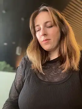 Snapshot of MommmyYummy chatting on 03-12-26, 09:48 MommmyYummy online show from 03-12-26, 09:48