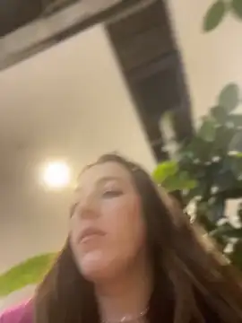 Snapshot of MommmyYummy chatting on 03-14-26, 02:33 MommmyYummy online show from 03-14-26, 02:33