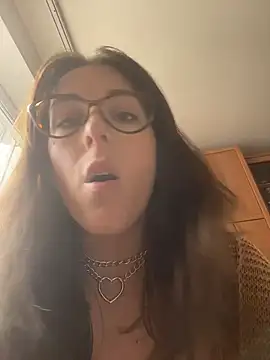 MommmyYummy online show from 04-29-26, 10:08